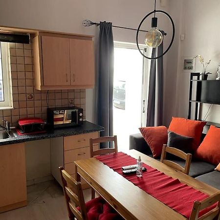 Comfy Apartment With Low Ceiling Attic Athene Buitenkant foto
