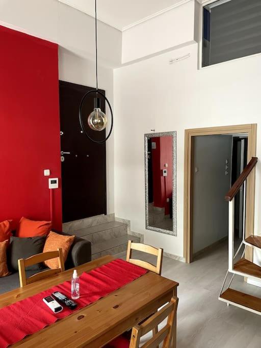 Comfy Apartment With Low Ceiling Attic Athene Buitenkant foto